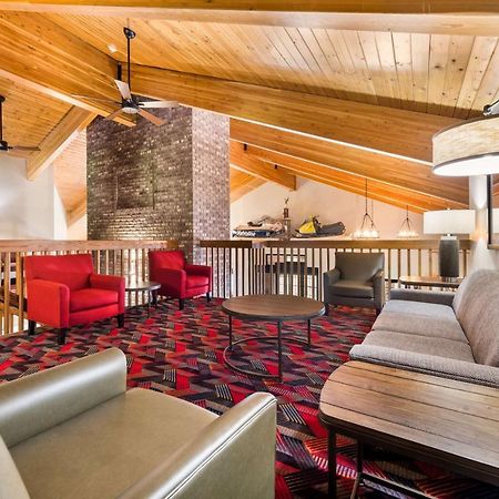 Best Western Derby Inn Ийгъл Ривър Екстериор снимка