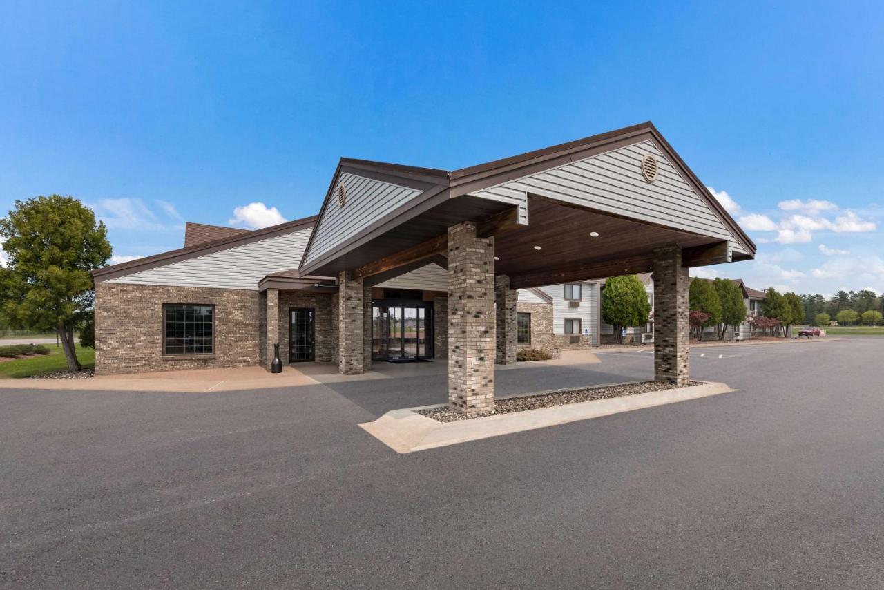 Best Western Derby Inn Ийгъл Ривър Екстериор снимка