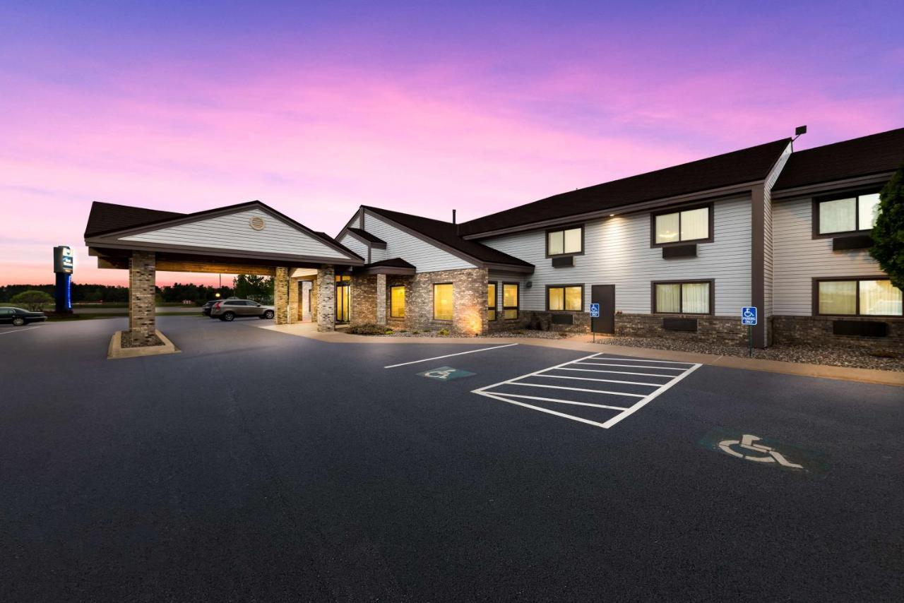 Best Western Derby Inn Ийгъл Ривър Екстериор снимка