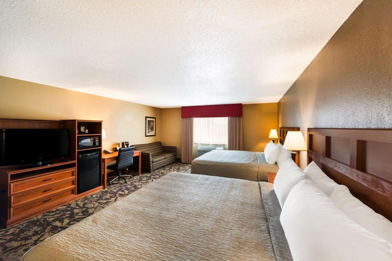 Best Western Derby Inn Ийгъл Ривър Екстериор снимка