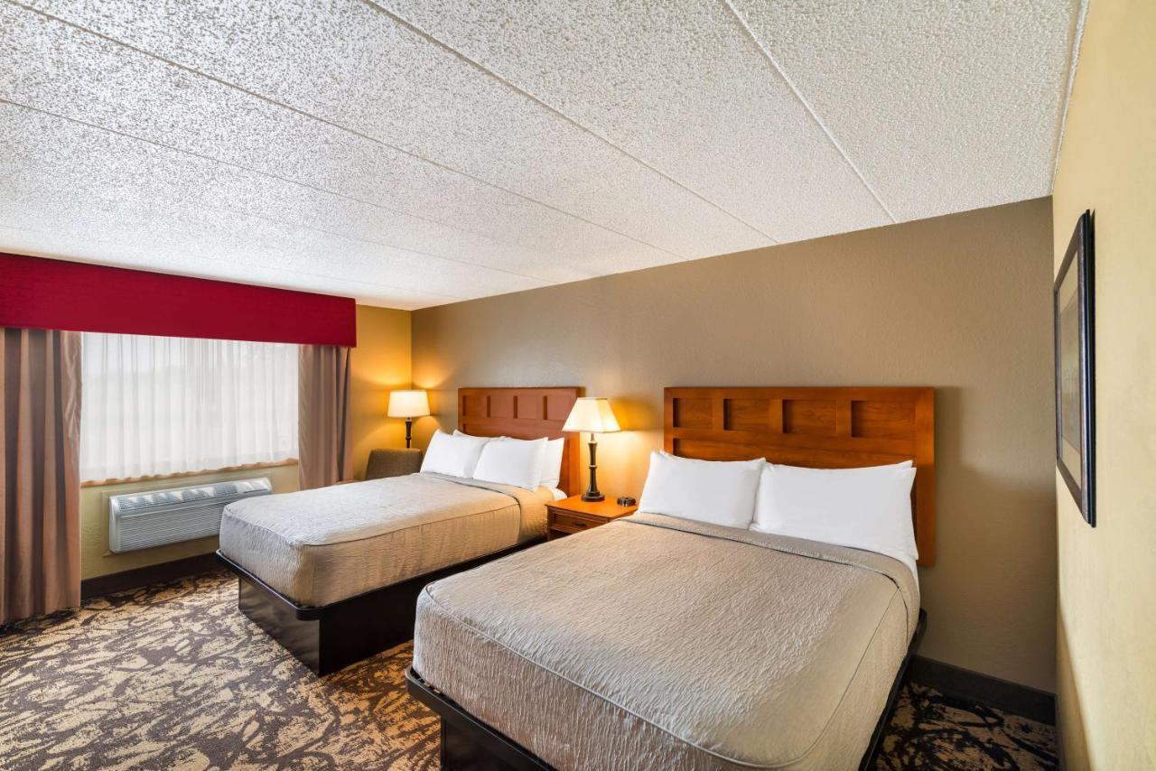 Best Western Derby Inn Ийгъл Ривър Екстериор снимка
