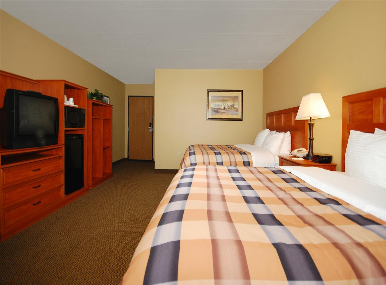 Best Western Derby Inn Ийгъл Ривър Стая снимка