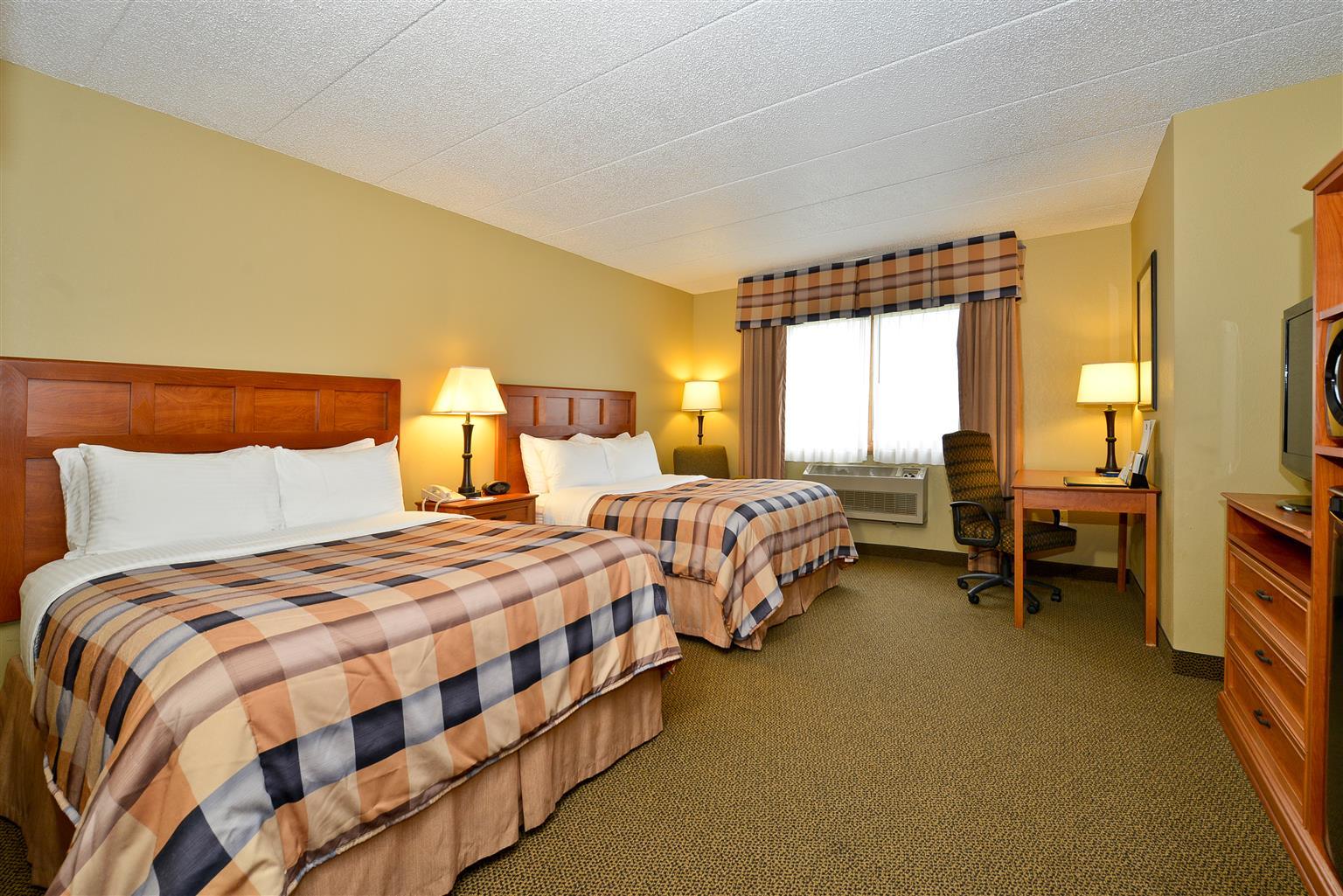 Best Western Derby Inn Ийгъл Ривър Екстериор снимка
