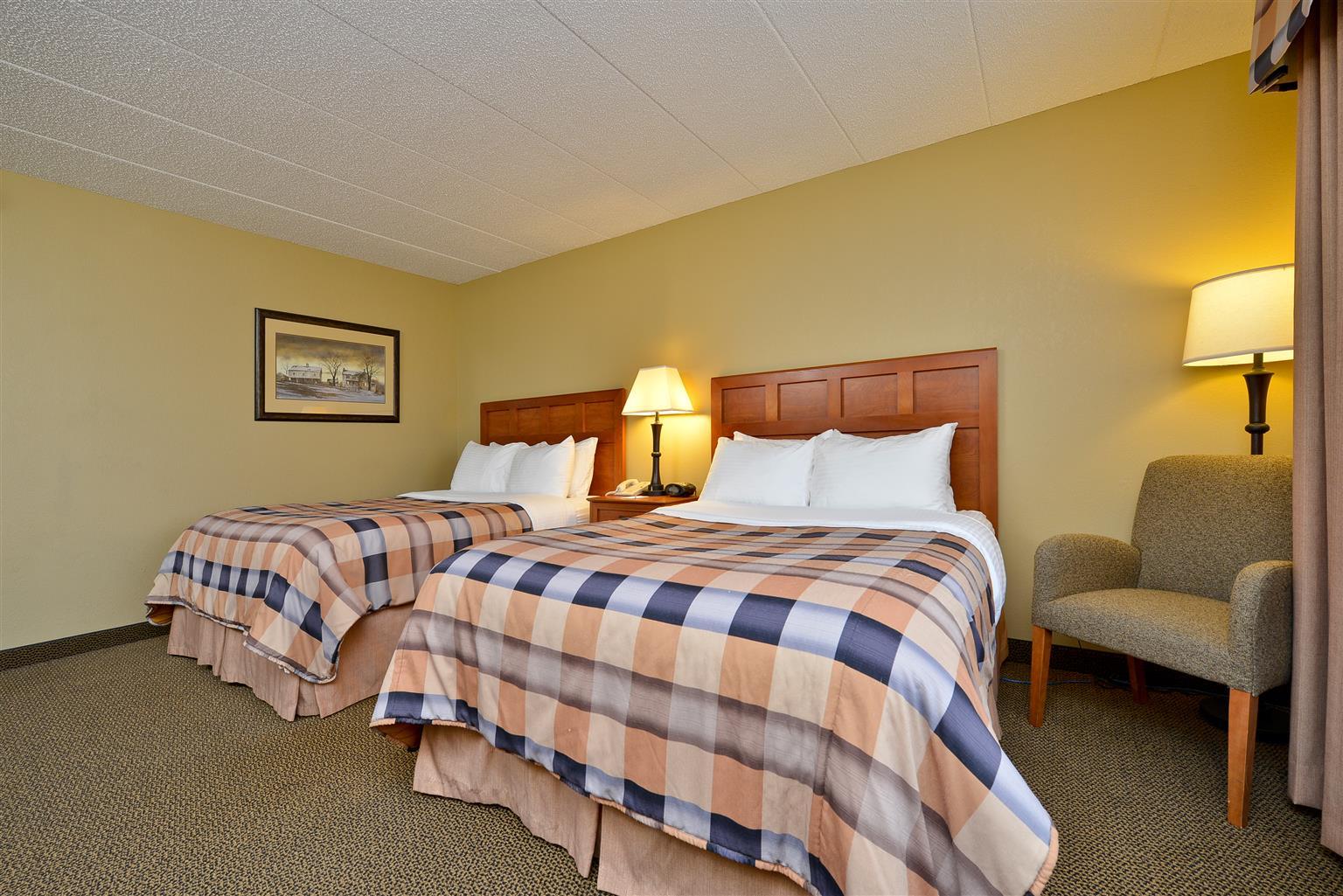 Best Western Derby Inn Ийгъл Ривър Екстериор снимка